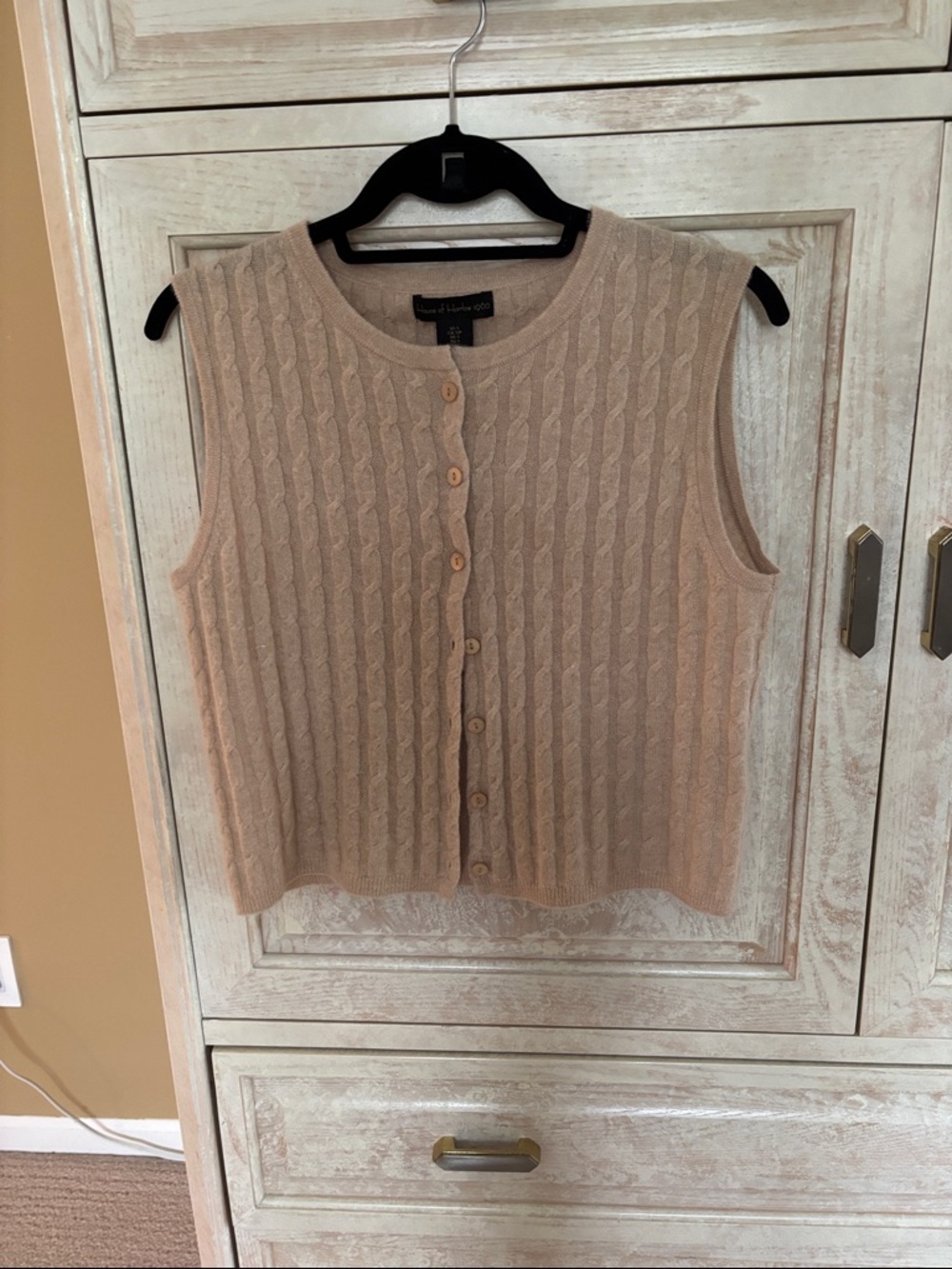 House of Harlow 1960 Beige Cable Knit Button-Front Sleeveless Cardigan